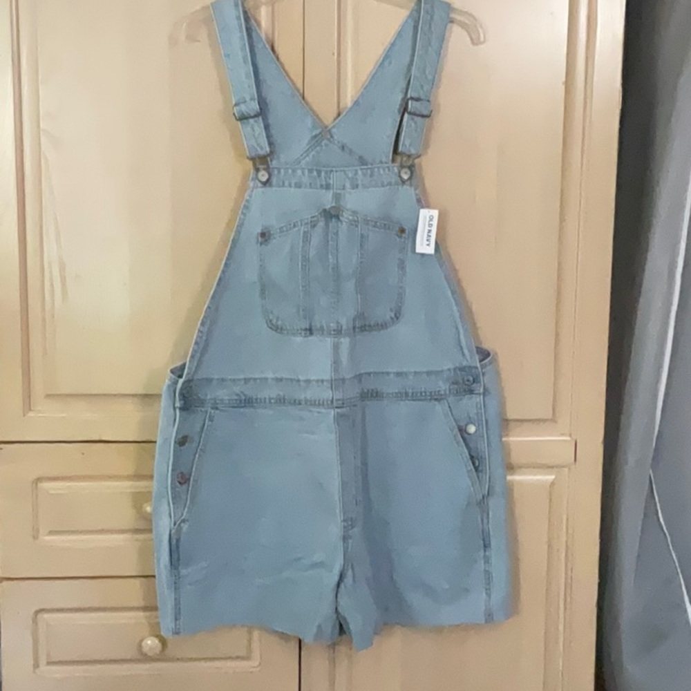 OLD NAVY OVERALL shorts Size XL Denim Light Wash Blue NWT 100% Cotton